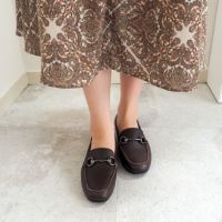 ダークブラウン