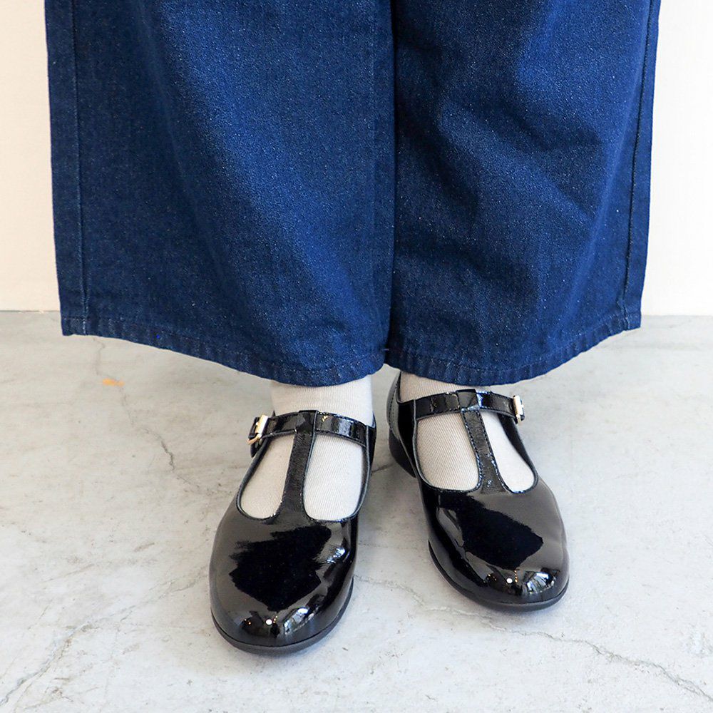 ブラックエナメル