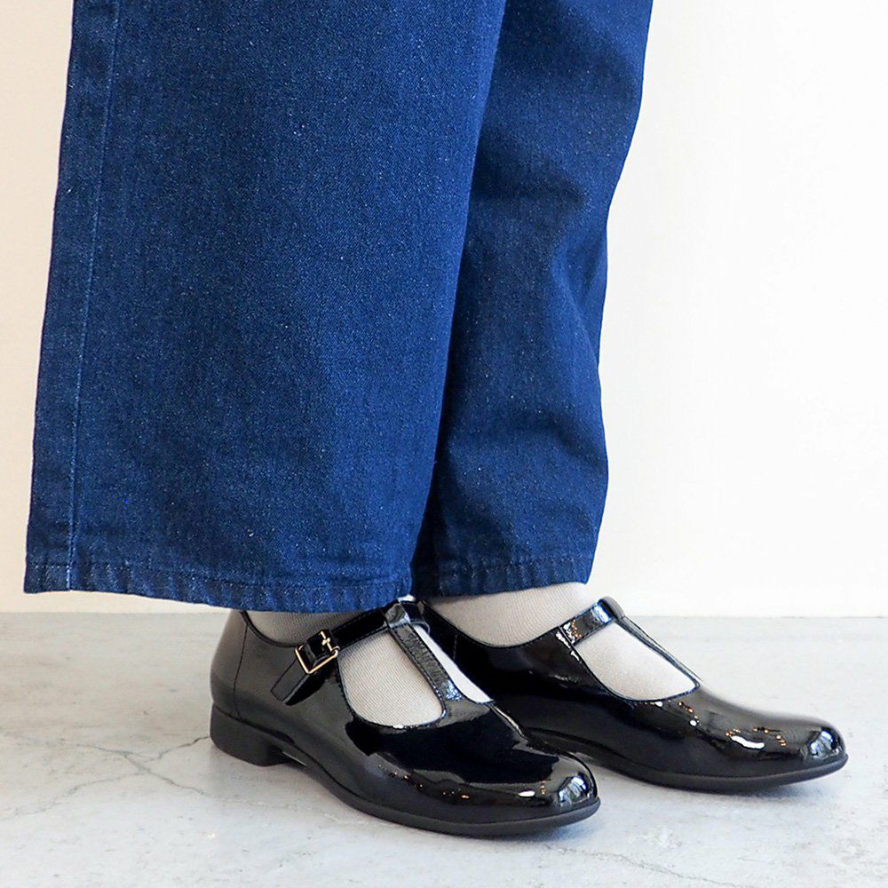 ブラックエナメル