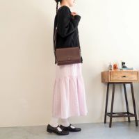 ダークブラウン