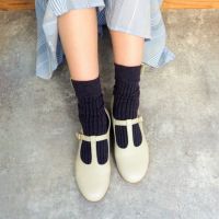 アイボリー
