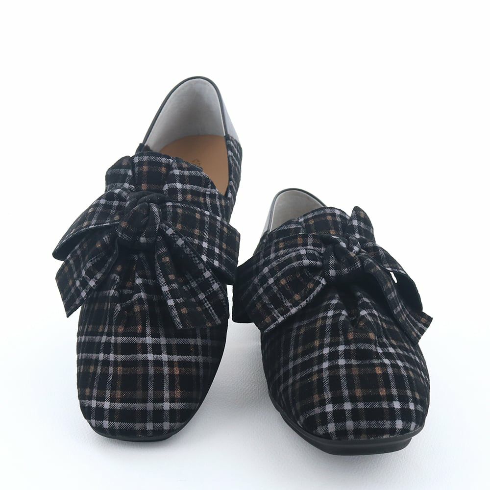 2025秋の新色はブラックコンビ。大胆なチェック柄もシックなカラーで合わせやすい