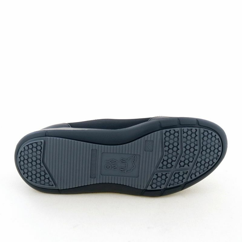 グリップの効いた安心の履き心地
