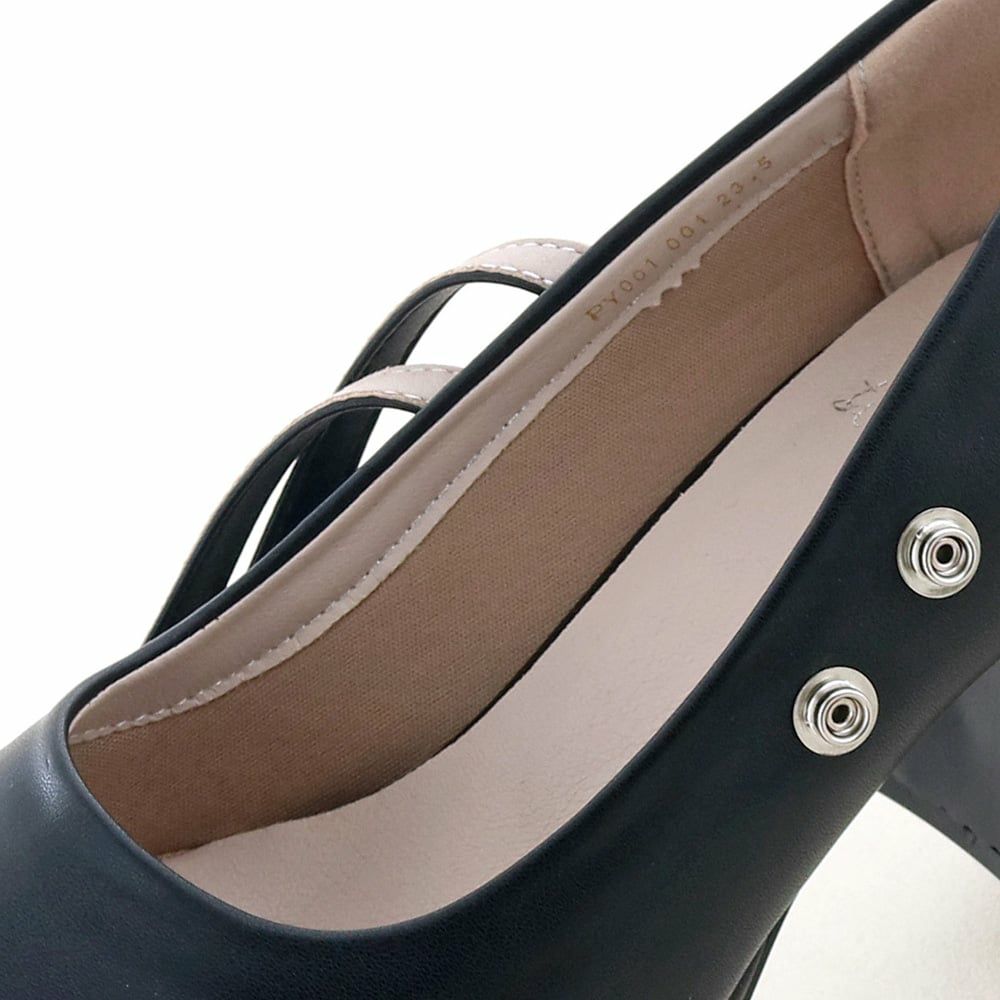 スポンジ入りのふっくら生地で足あたりやわらか