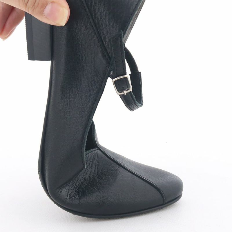 ソールの返りがよいので歩行もしやすい