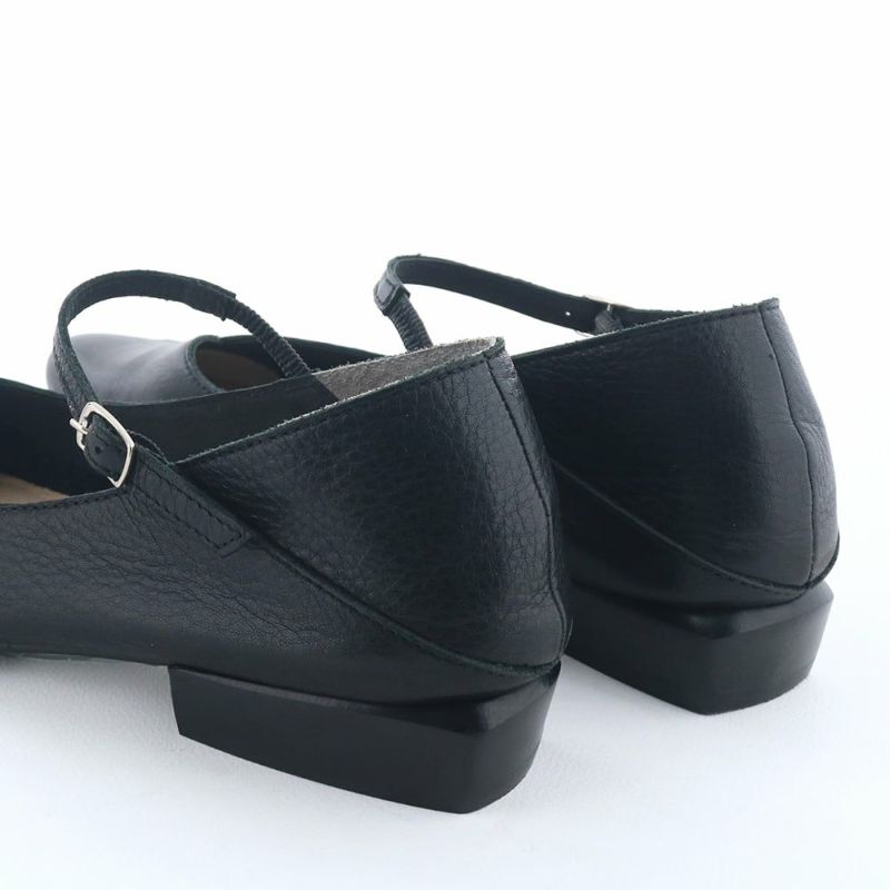 ヒールの高さ：約2.0cm