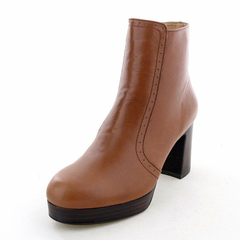 マロンブラウン