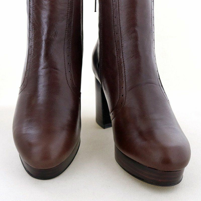 ころっと丸みのあるフォルムがあしながおじさんらしいデザイン