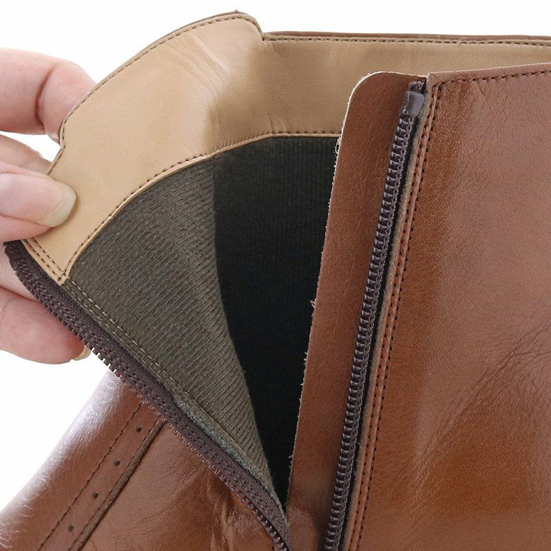 吸汗・速乾や抗菌防臭など、多機能な裏地を使用