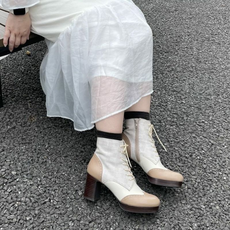 スタッフ着用：ライトグレージュコンビ