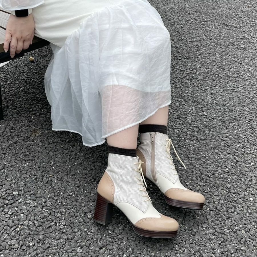 スタッフ着用：ライトグレージュコンビ