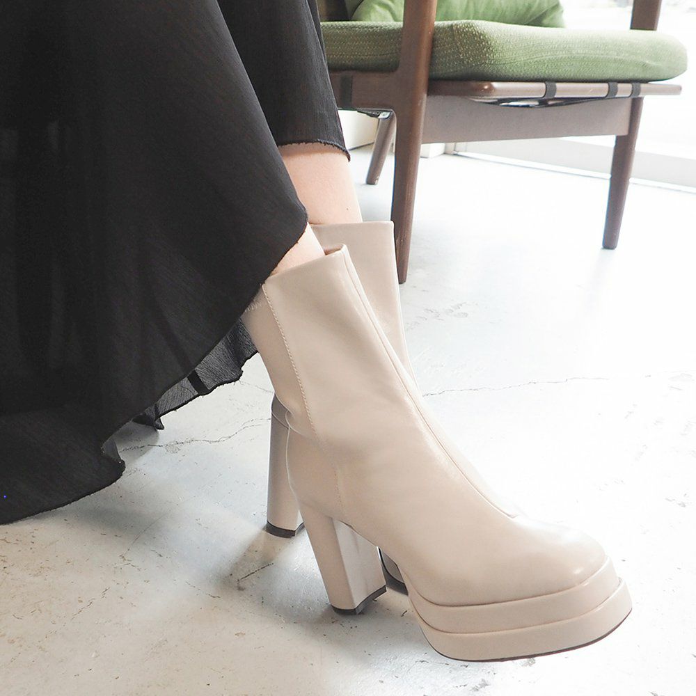 新品❤️PICHE ABAHOUSE ものたりない チャンキーヒールブーツ