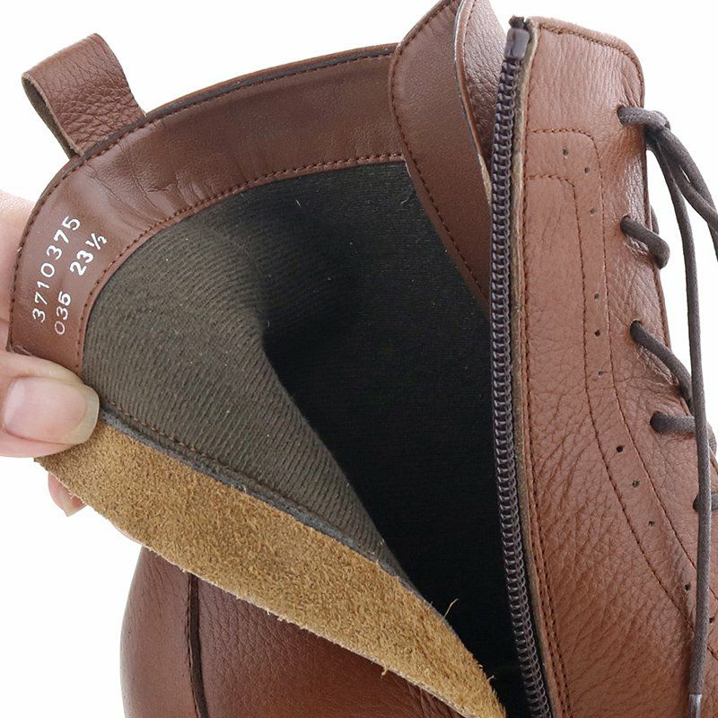 抗菌防臭機能付きの裏地を使用。ブーツ内部を清潔に保ちます