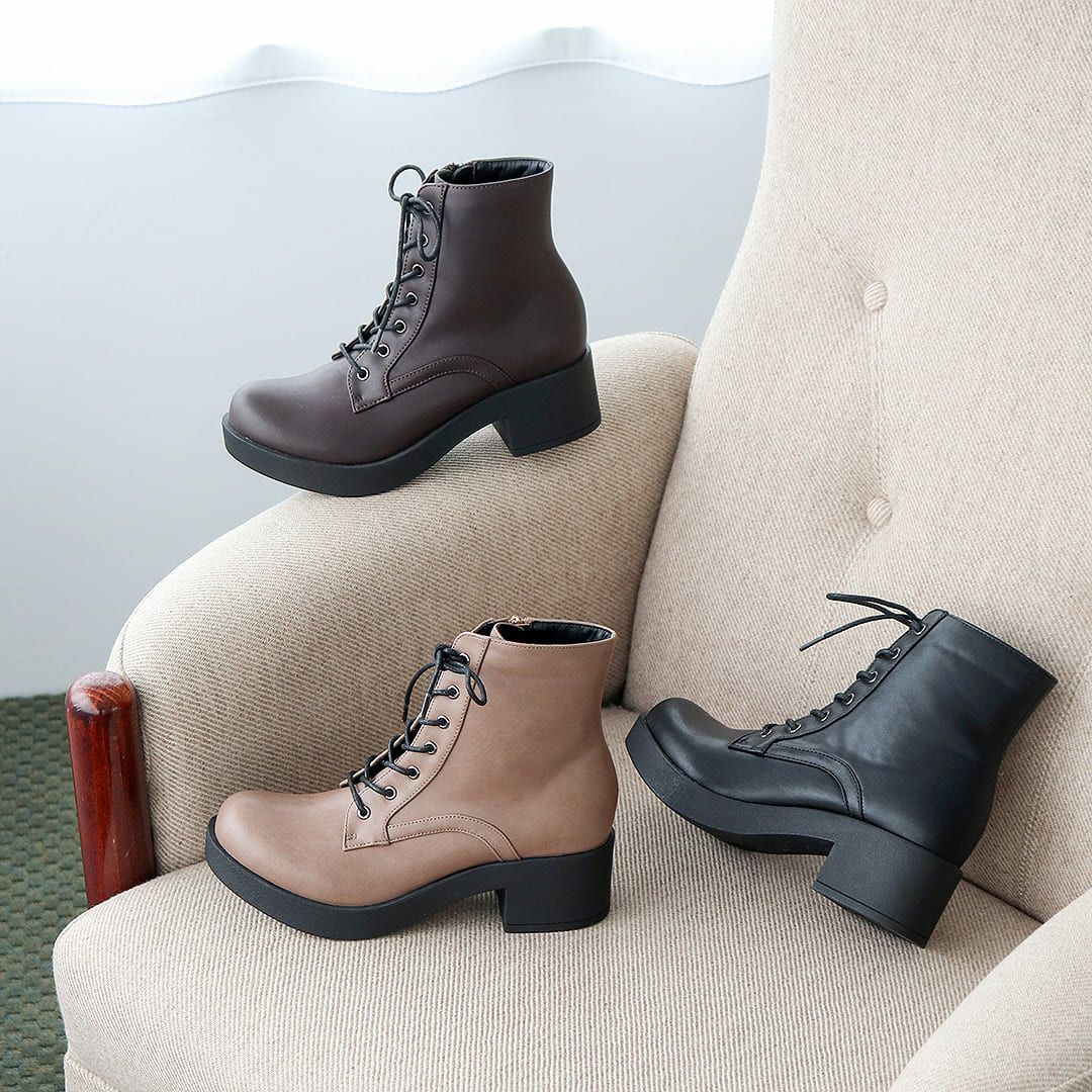 厚底レースアップブーツ
