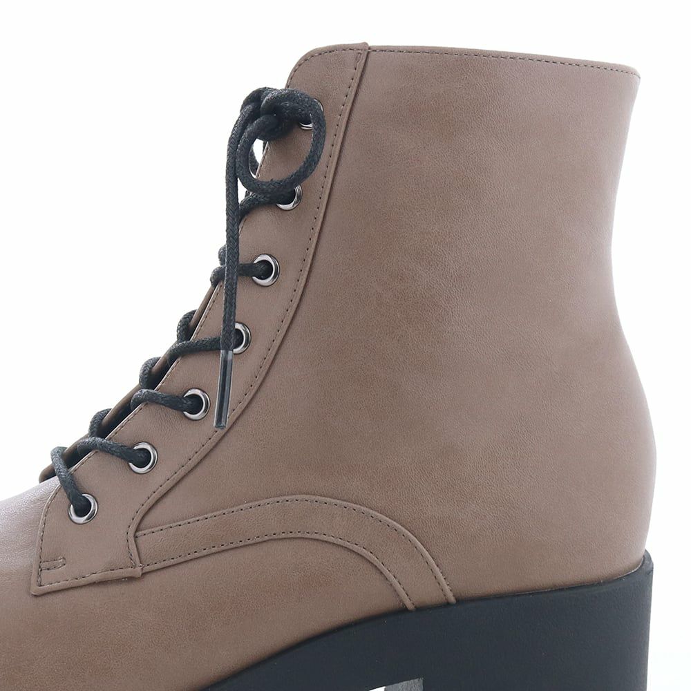 曲線のカッティングがほんのりアクセントに