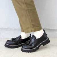 ブラック