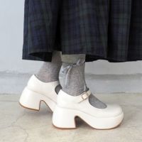 アイボリー