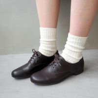 ダークブラウン