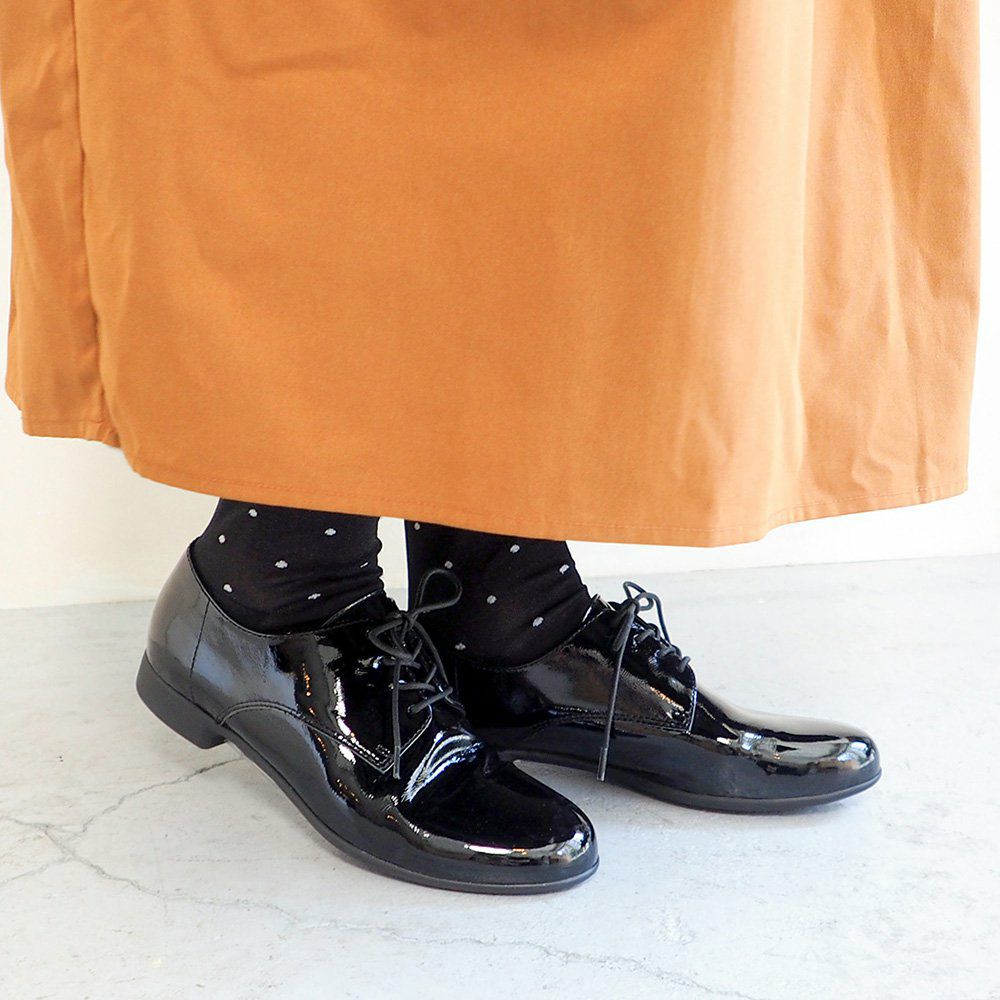 ブラックエナメル