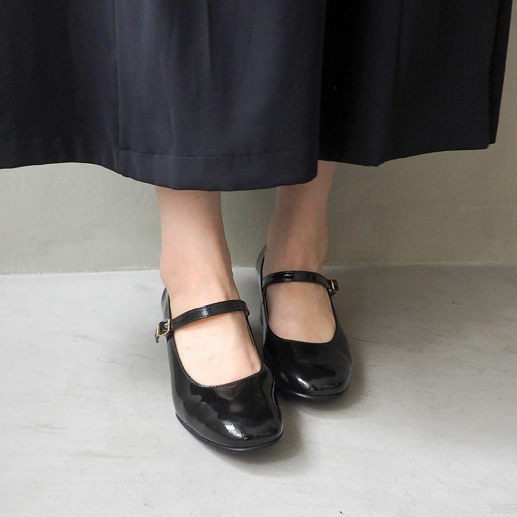 ブラックエナメル