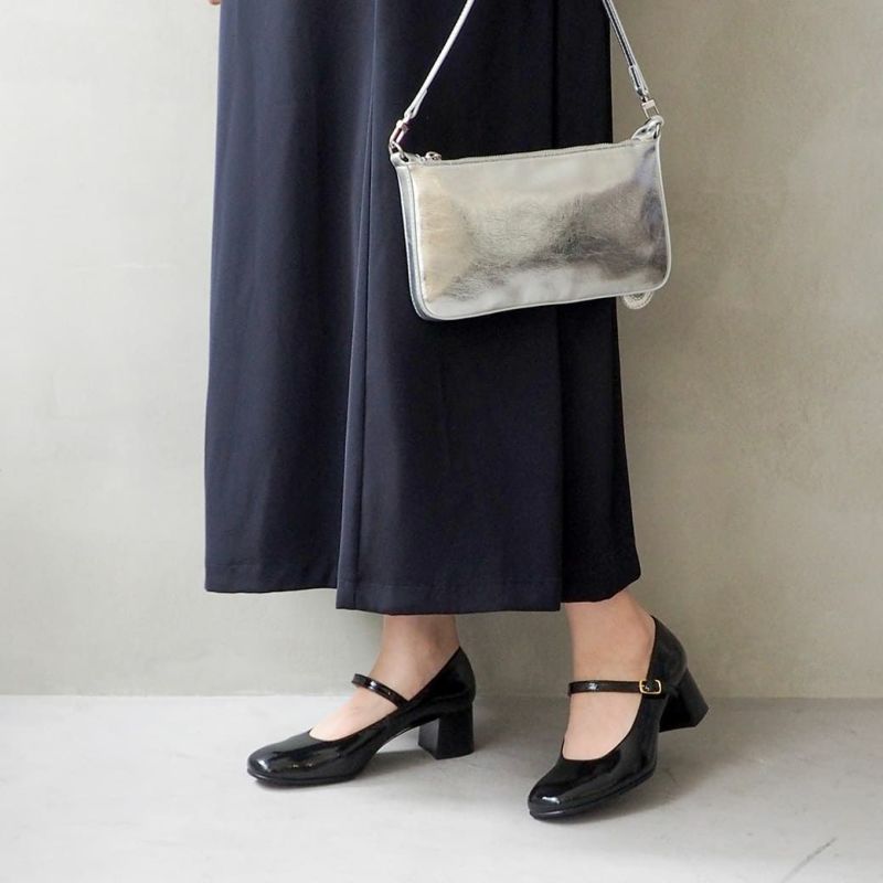 ブラックエナメル