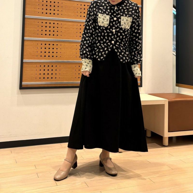 スタッフ着用：ライトグレージュ