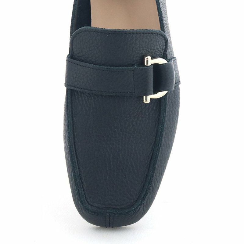 指先が当たりやすい方も安心な長めトゥ。指先ゆったりです