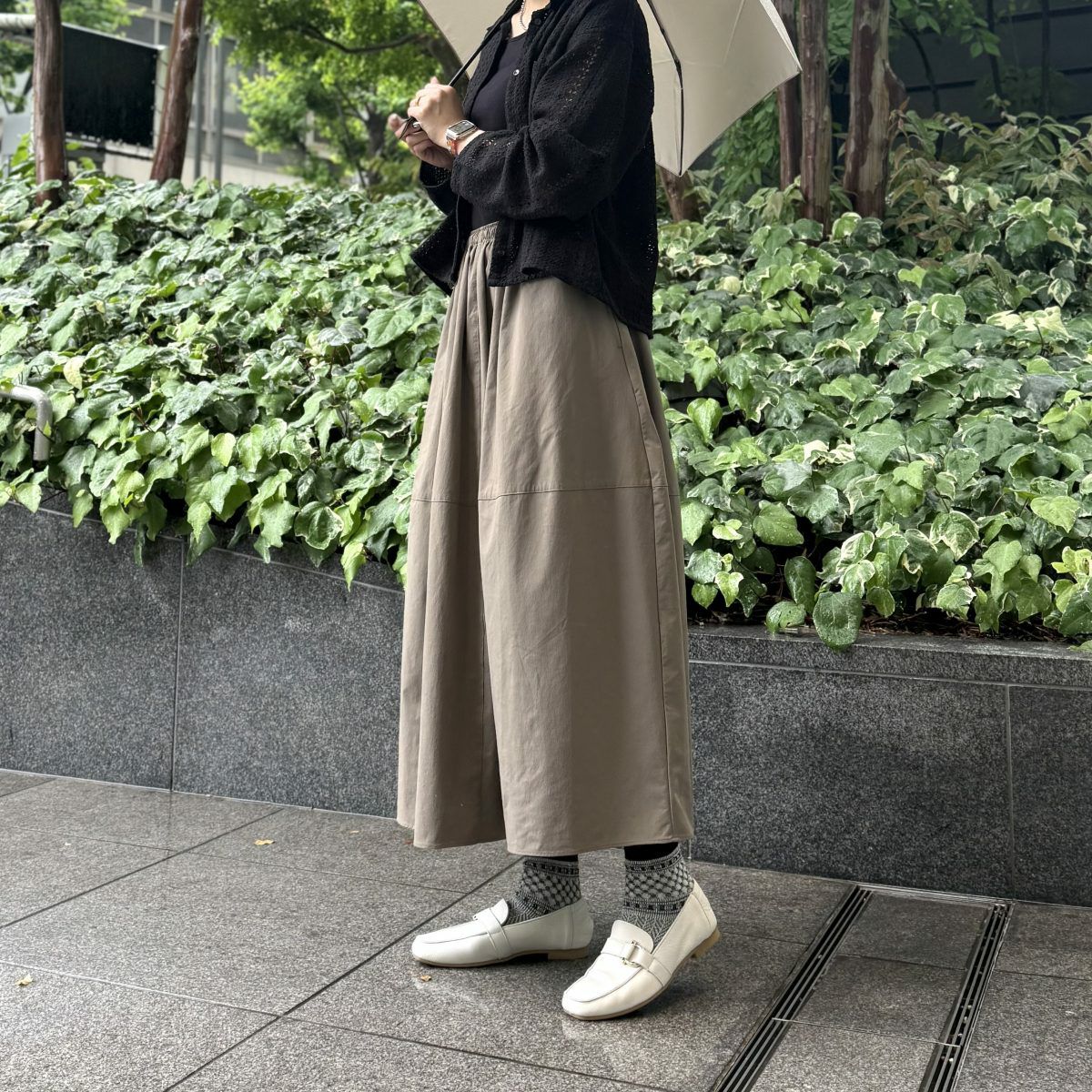 スタッフ着用：オフホワイト