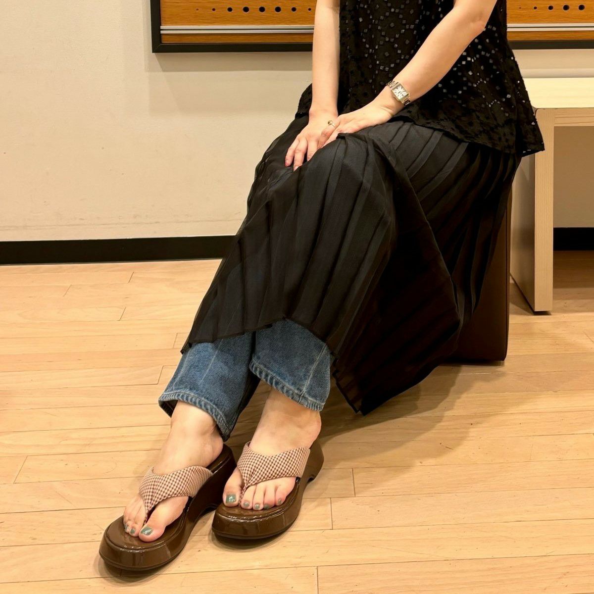 スタッフ着用：グレージュ