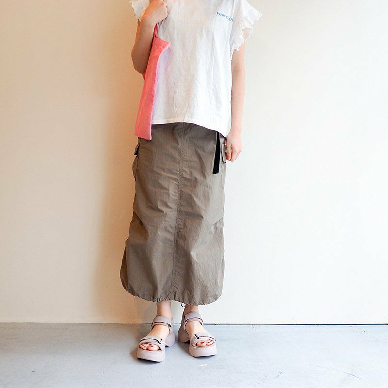 ピンク