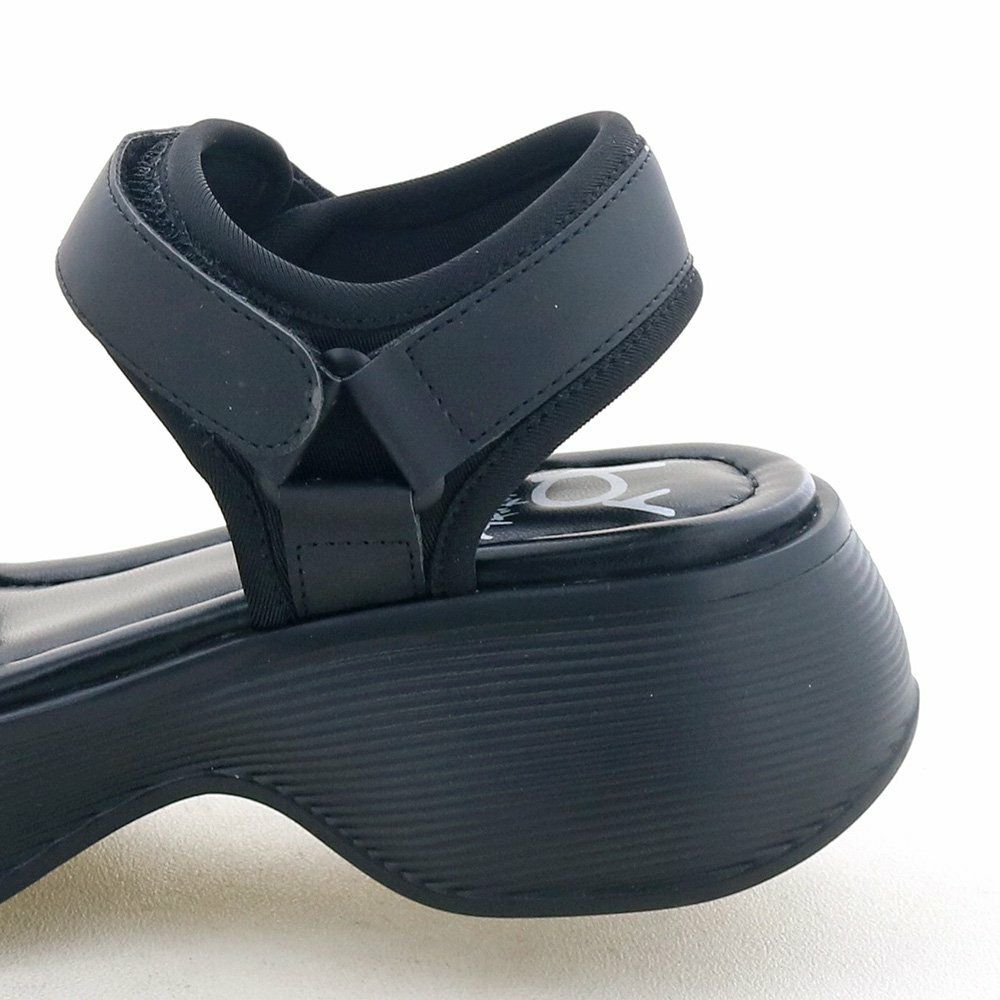 ヒールの高さ：約5.5cm