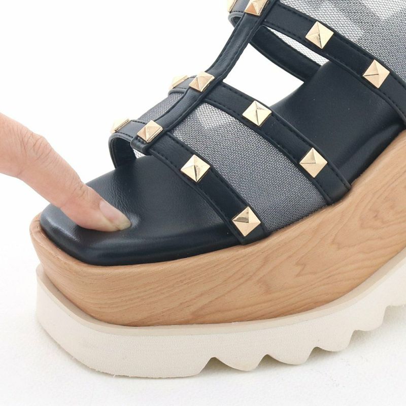 ふっくらクッションインソールで足裏が痛くなりにくい