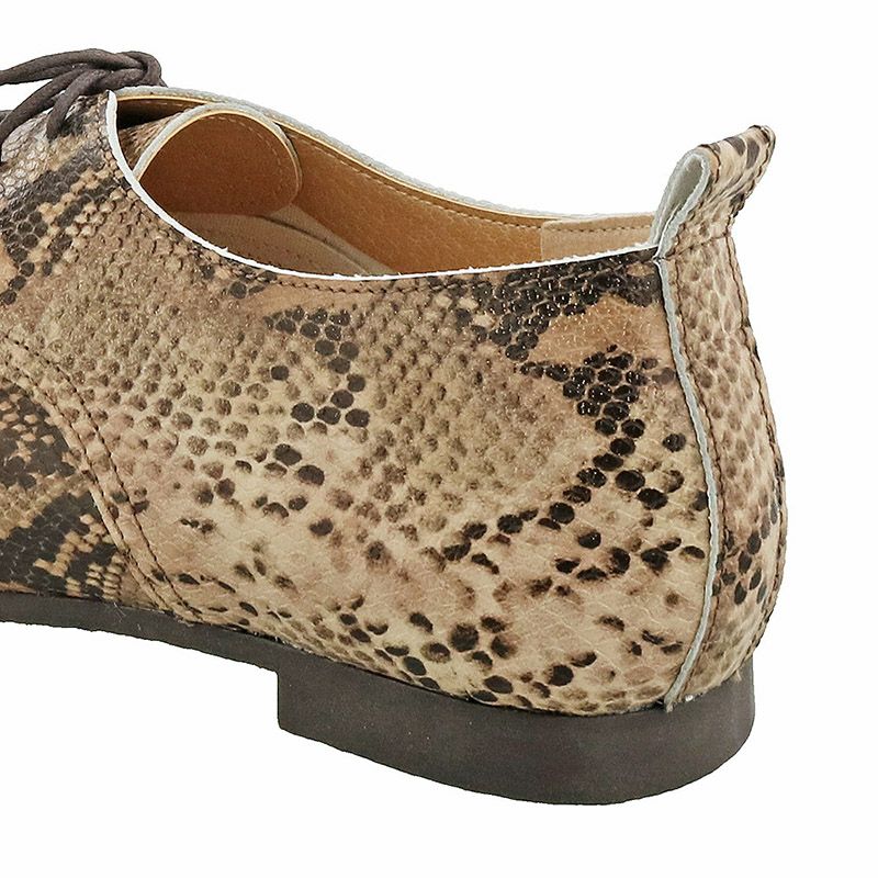 一枚革仕立てでやわらかな履き心地