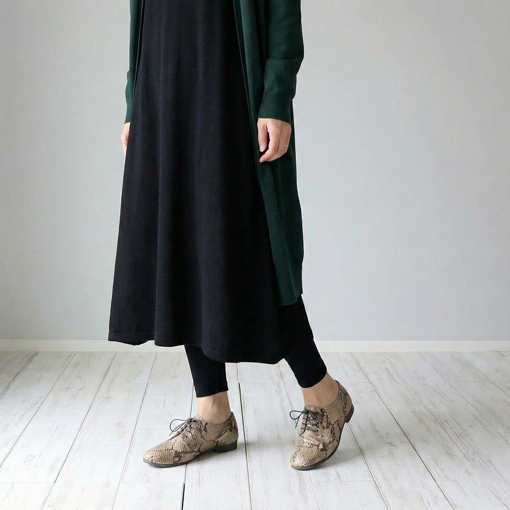 秋冬コーデのアクセントになるパイソン柄