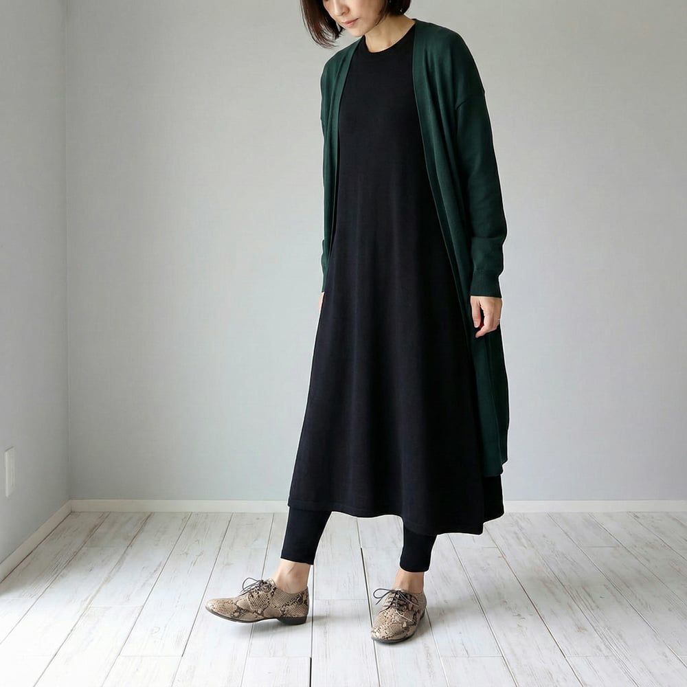 秋冬コーデのアクセントになるパイソン柄