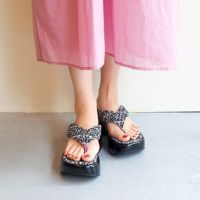Ru.サンダル＆アクセサリー29 セール】7.5cmチャンキーヒール アンクルストラップサンダル