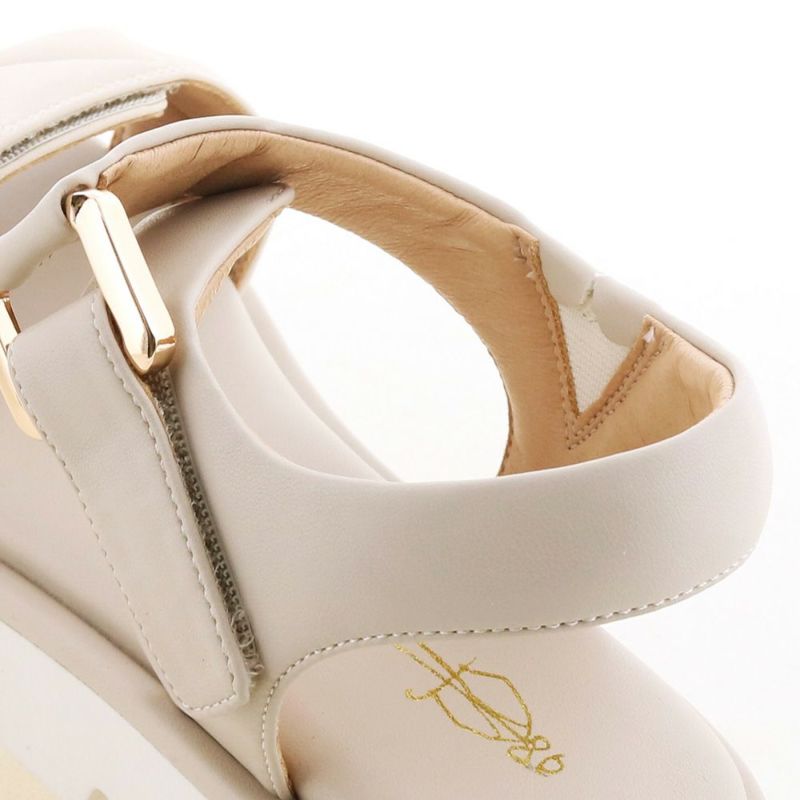 ふんわりパデットで擦れやすい足首回りも足あたりがソフトです