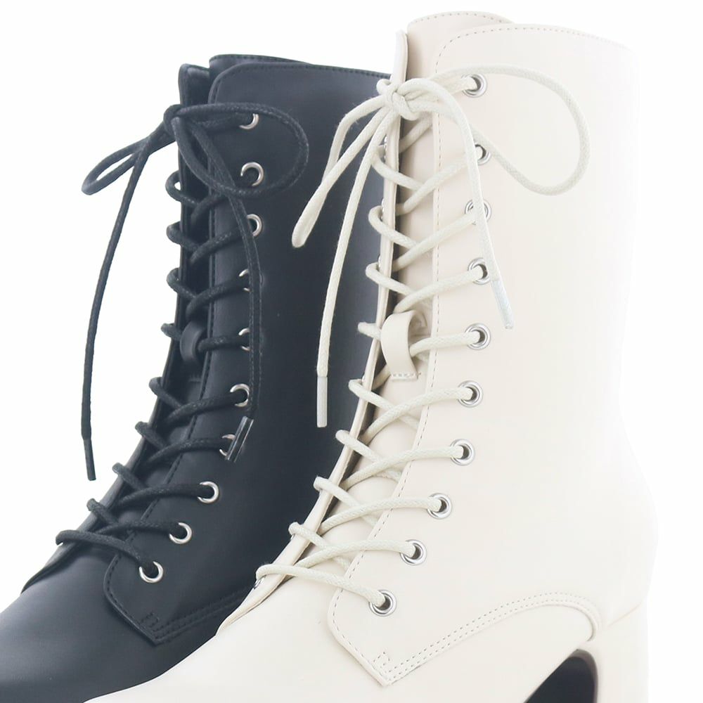 レースアップなので筒の太さを自分サイズに合わせられます