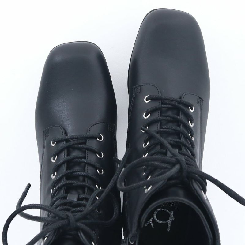 つま先が細くなり過ぎず、指先はゆったり