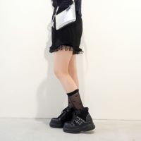 ブラック