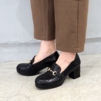 ブラック
