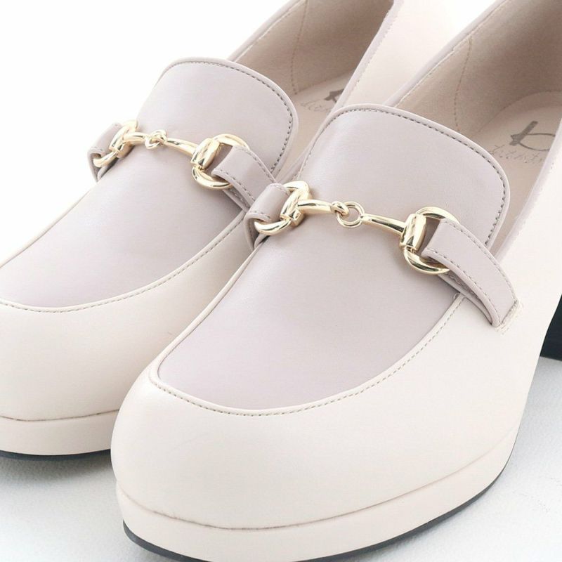 ゴールドのビット金具が上品です