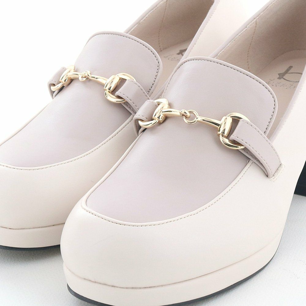 ゴールドのビット金具が上品です