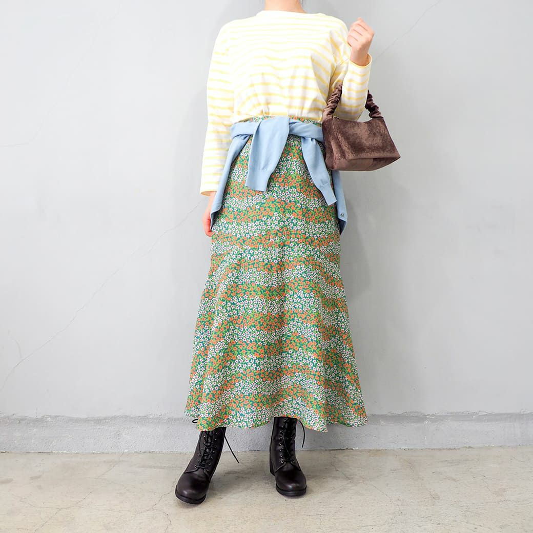 ダークブラウン