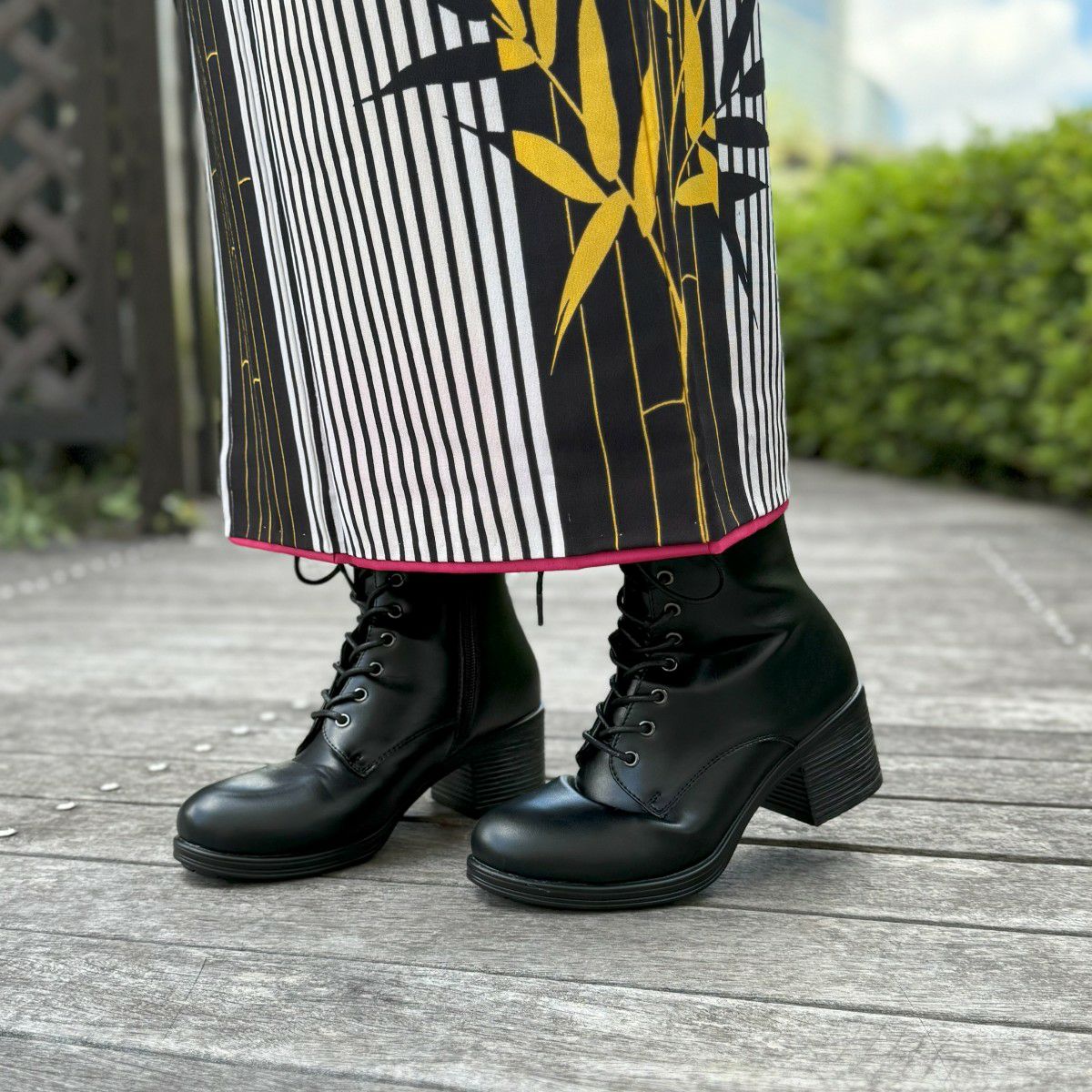 スタッフ着用：ブラック