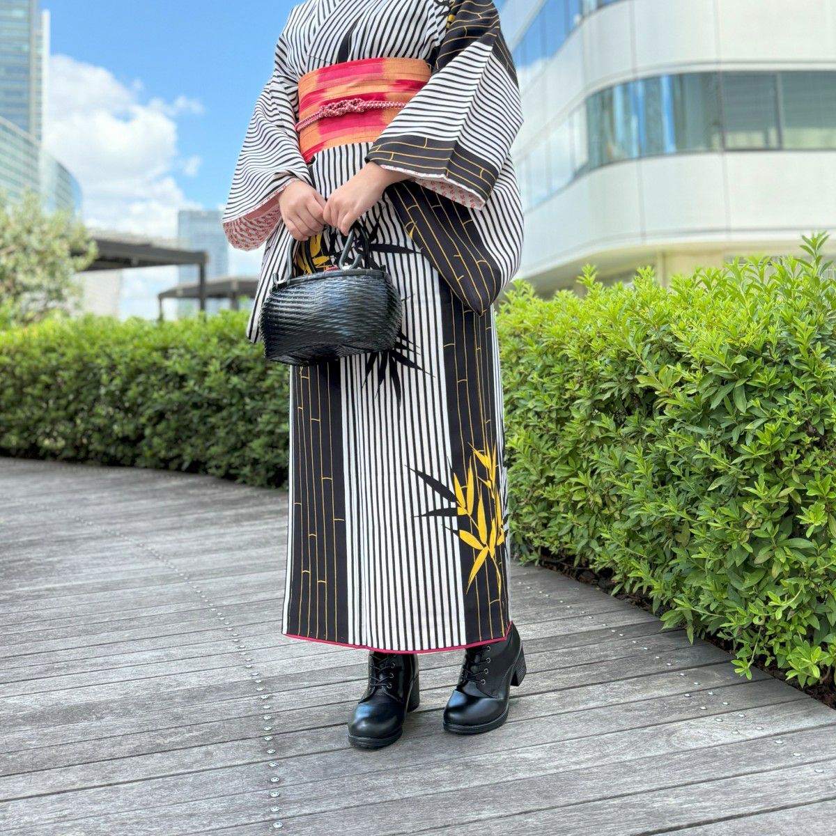 スタッフ着用：ブラック