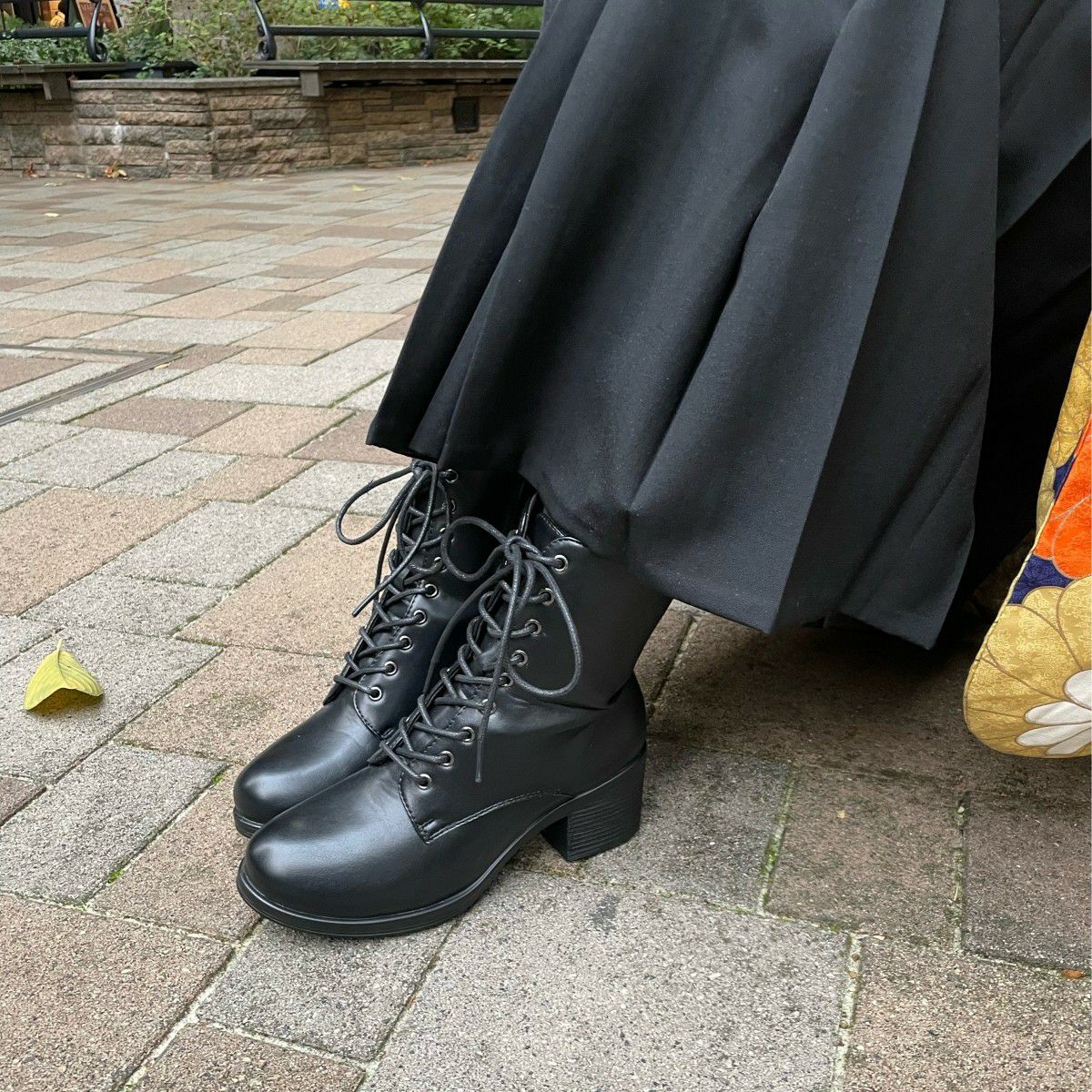 スタッフ着用：ブラック