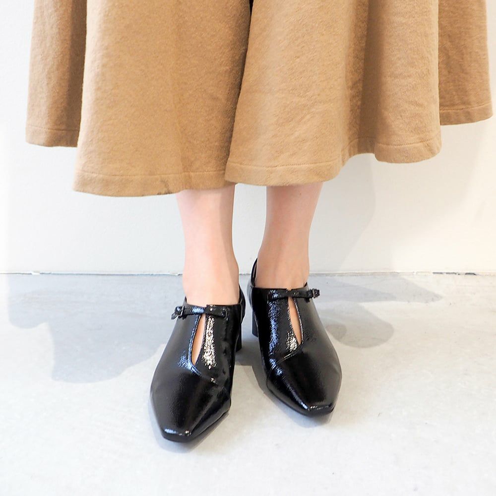 ブラックエナメル