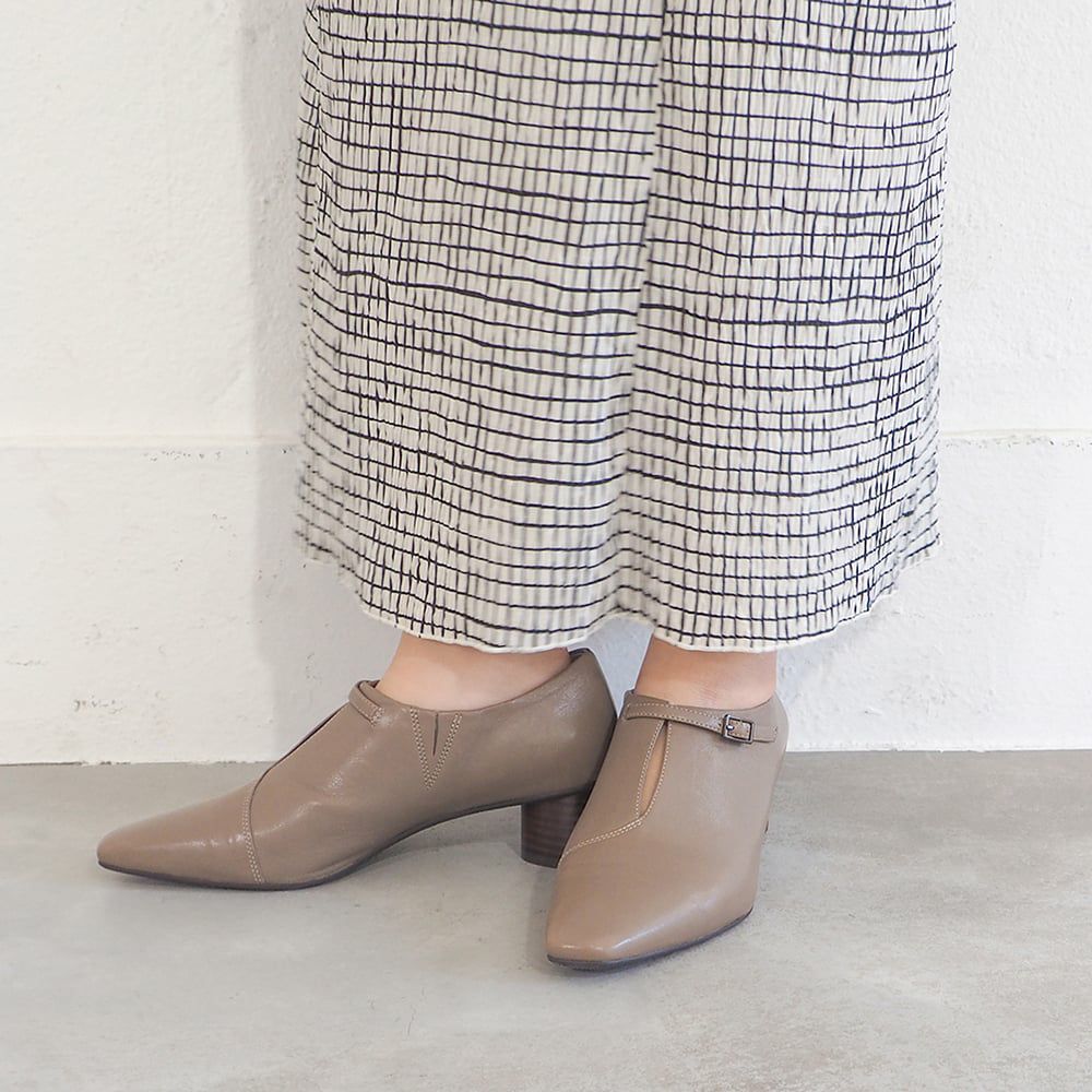 ストラップシューティ（CA_1320629） | あしながおじさん / cavacava