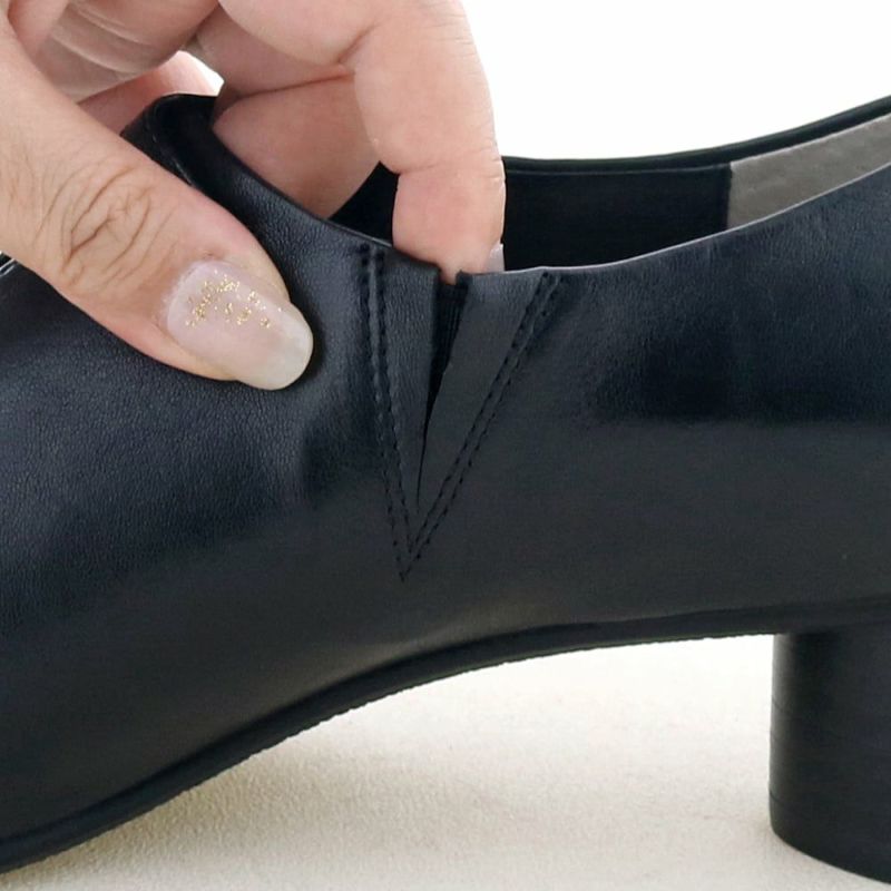 内側にもゴムをつけているのでするっと履けます